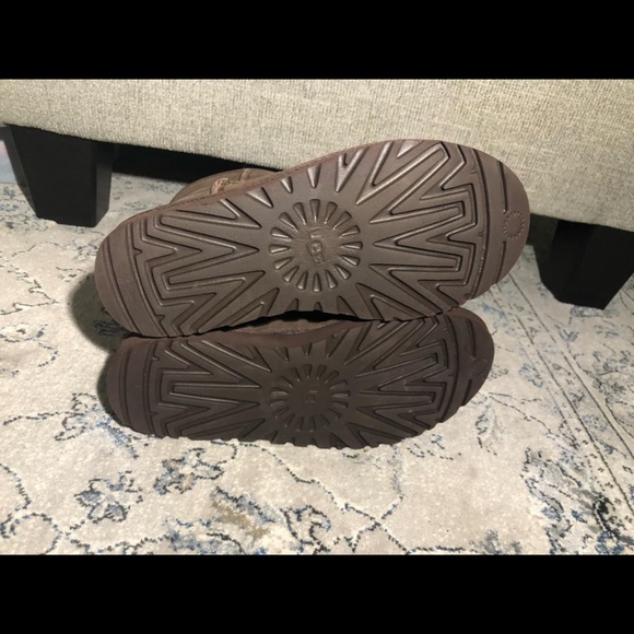 UGG Classic Short II Burnt Cedar - Picture 10 of 10